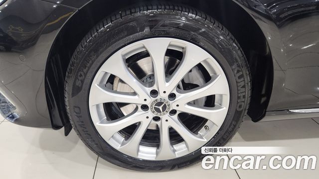 Mercedes-Benz E-Class E220d 4MATIC Exclusive