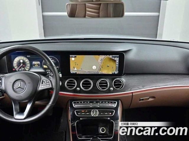 Mercedes-Benz E-Class E300 4MATIC AV Intelligent Drive
