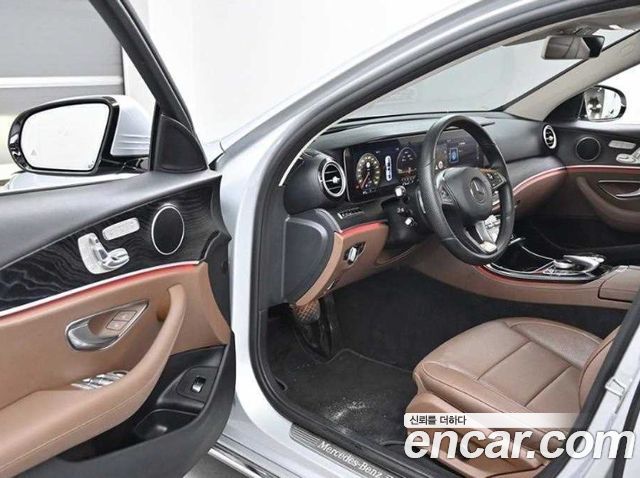Mercedes-Benz E-Class E300 4MATIC AV Intelligent Drive