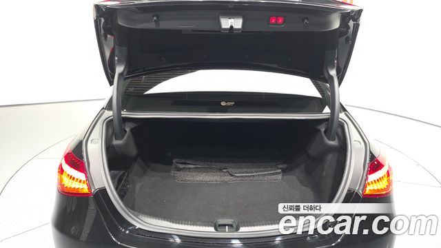 Mercedes-Benz C-Class C300 4MATIC Avantgarde