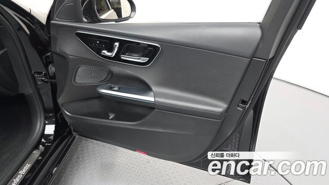 Mercedes-Benz C-Class C300 4MATIC Avantgarde