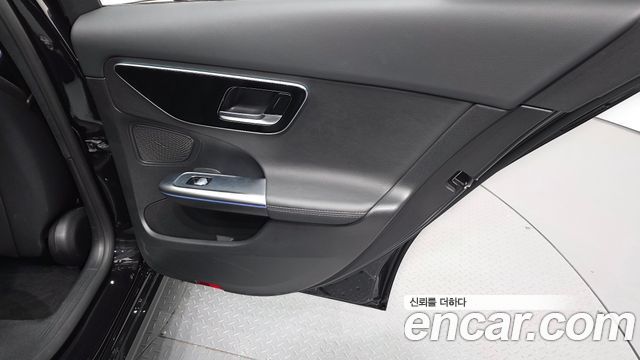 Mercedes-Benz C-Class C300 4MATIC Avantgarde