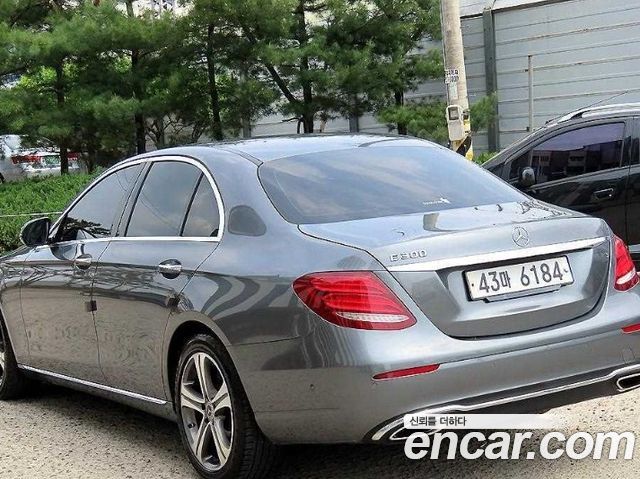 Mercedes-Benz E-Class E300 Avantgarde