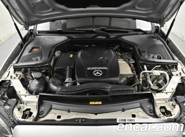 Mercedes-Benz E-Class E300 Avantgarde
