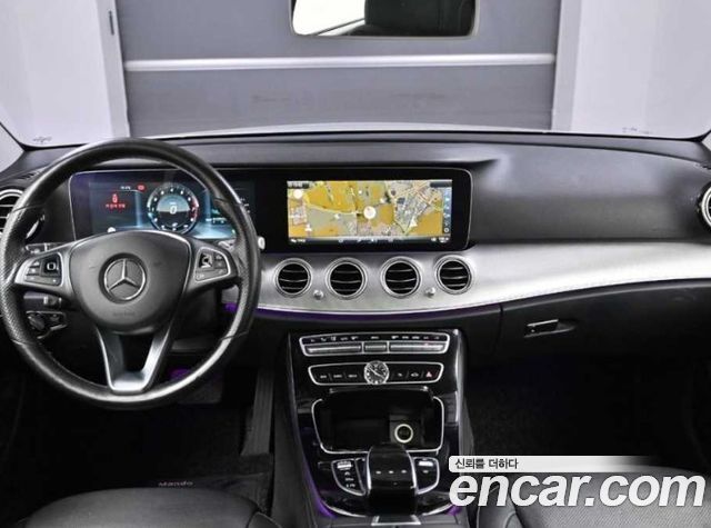 Mercedes-Benz E-Class E300 Avantgarde