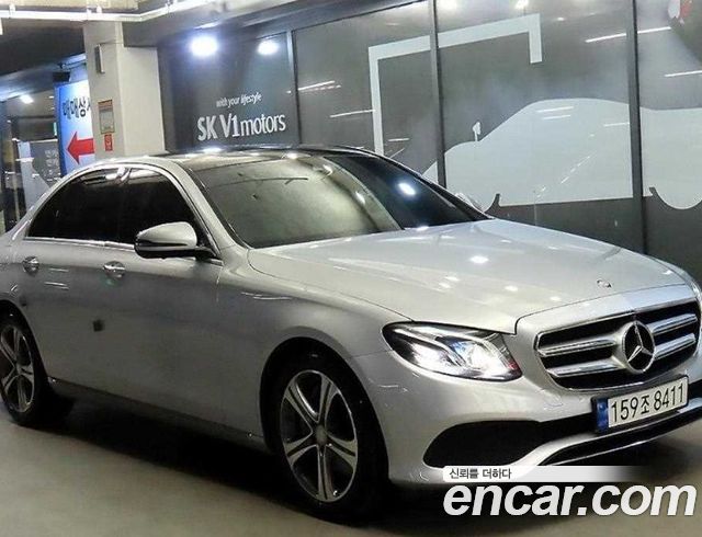 Mercedes-Benz E-Class E300 4MATIC Avnatgarde