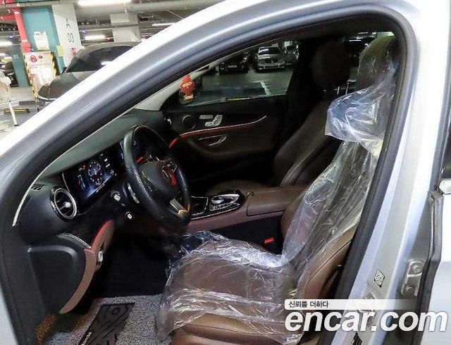 Mercedes-Benz E-Class E300 4MATIC Avnatgarde