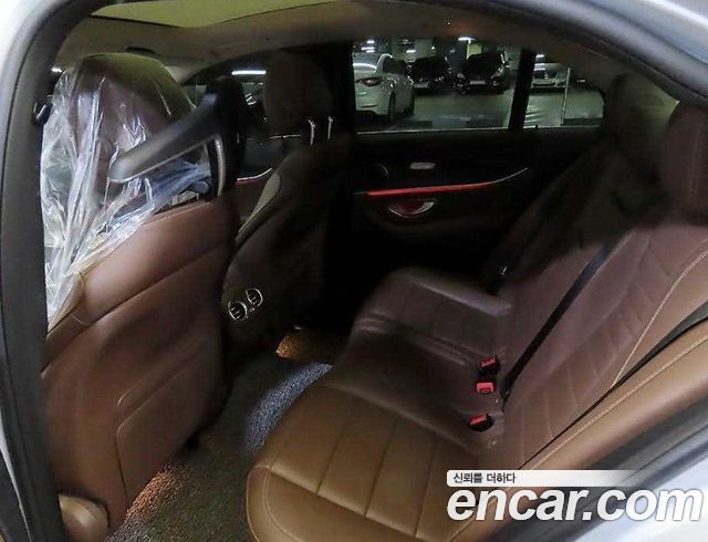 Mercedes-Benz E-Class E300 4MATIC Avnatgarde