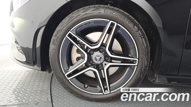 Mercedes-Benz CLA-Class CLA250 4MATIC