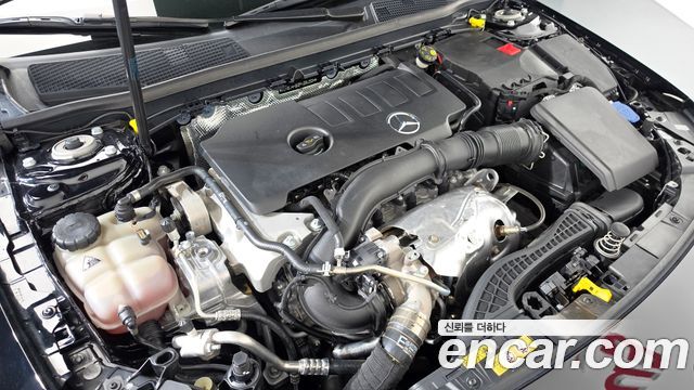 Mercedes-Benz CLA-Class CLA250 4MATIC