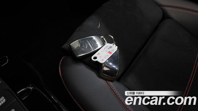 Mercedes-Benz CLA-Class CLA250 4MATIC