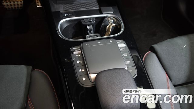 Mercedes-Benz CLA-Class CLA250 4MATIC