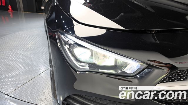 Mercedes-Benz CLA-Class CLA250 4MATIC