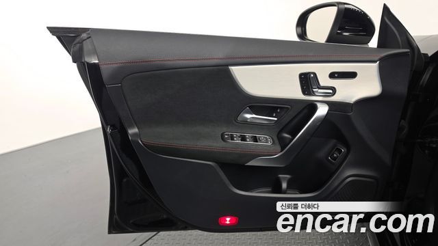 Mercedes-Benz CLA-Class CLA250 4MATIC