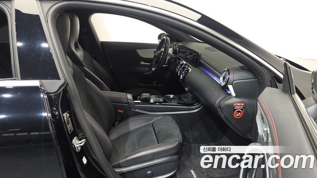 Mercedes-Benz CLA-Class CLA250 4MATIC