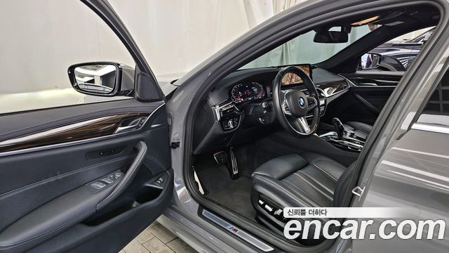 BMW 5-Series 520i M Sport