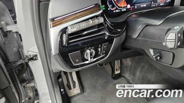 BMW 5-Series 520i M Sport