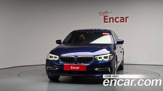 BMW 5-Series 520i Luxury