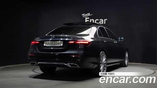 Mercedes-Benz E-Class E350 4MATIC AMG Line