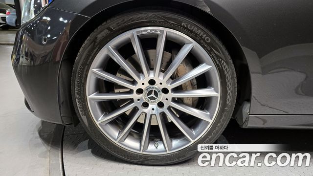 Mercedes-Benz E-Class E350 4MATIC AMG Line