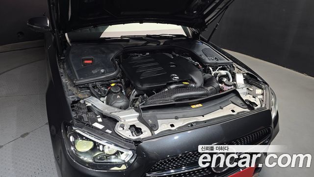Mercedes-Benz E-Class E350 4MATIC AMG Line