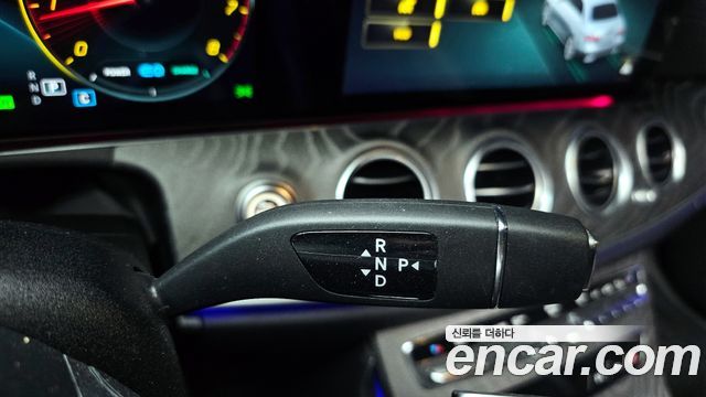Mercedes-Benz E-Class E350 4MATIC AMG Line