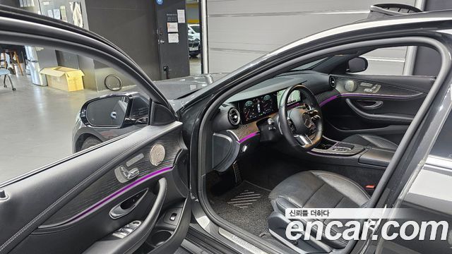 Mercedes-Benz E-Class E350 4MATIC AMG Line
