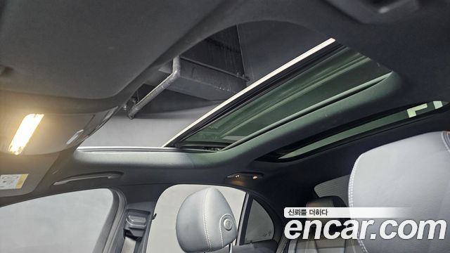 Mercedes-Benz E-Class E350 4MATIC AMG Line