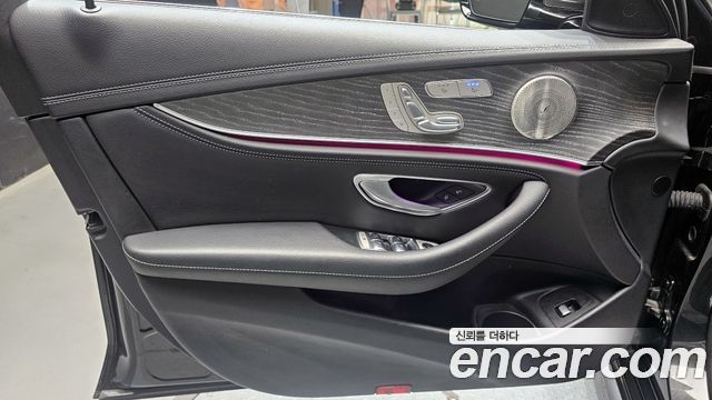 Mercedes-Benz E-Class E350 4MATIC AMG Line