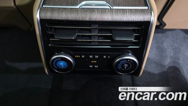 Land Rover Range Rover D350 Autobiography Long Wheel Base