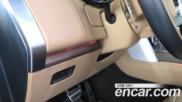 Land Rover Range Rover D350 Autobiography Long Wheel Base