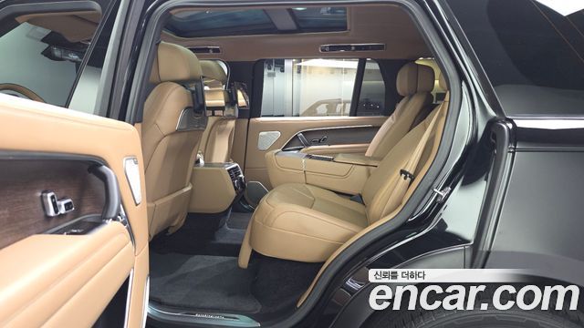 Land Rover Range Rover D350 Autobiography Long Wheel Base