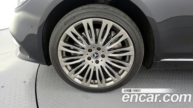 Mercedes-Benz S-Class S560L 4MATIC