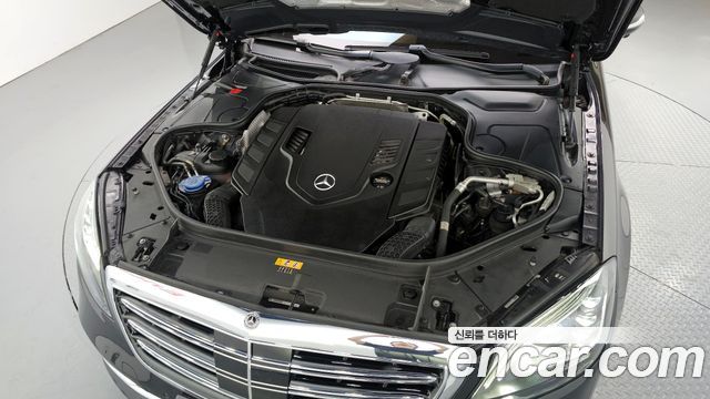 Mercedes-Benz S-Class S560L 4MATIC