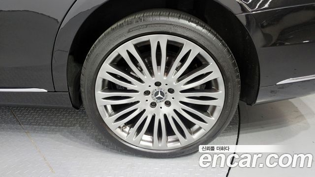 Mercedes-Benz S-Class S560L 4MATIC