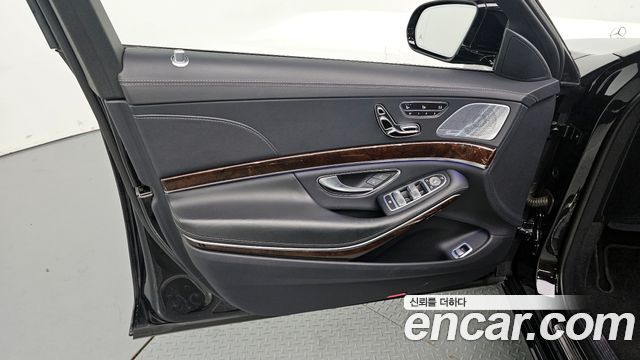 Mercedes-Benz S-Class S560L 4MATIC