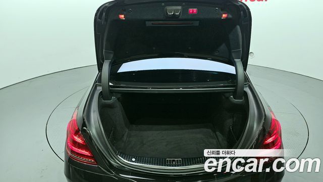 Mercedes-Benz S-Class S560L 4MATIC