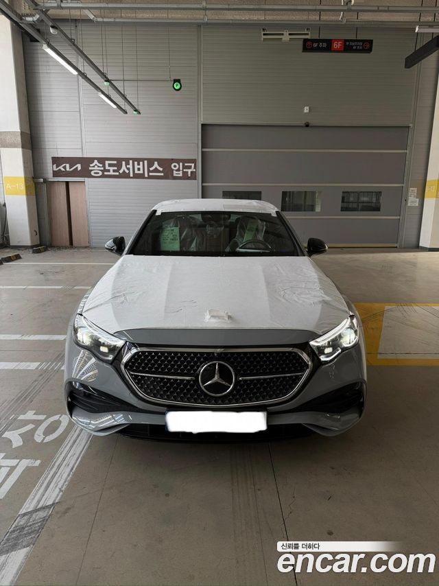 Mercedes-Benz E-Class E300 4MATIC AMG Line