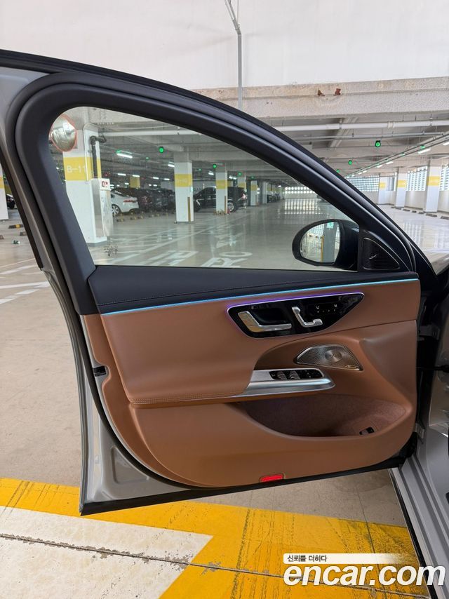 Mercedes-Benz E-Class E300 4MATIC AMG Line