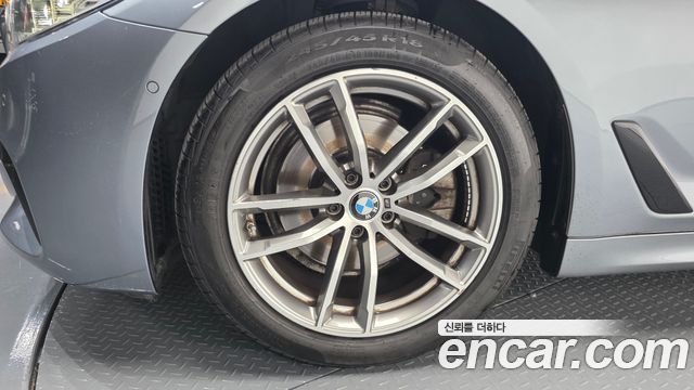 BMW 5-Series 520d M Sport Package Plus