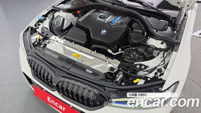 BMW 3-Series 330e M Sport