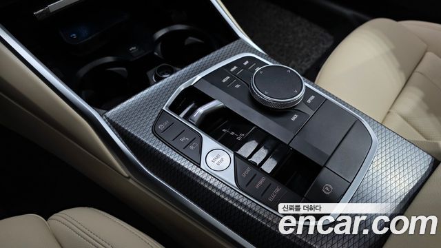 BMW 3-Series 330e M Sport