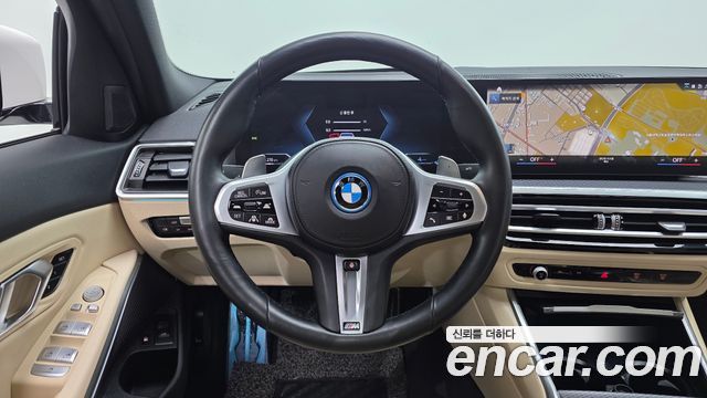 BMW 3-Series 330e M Sport