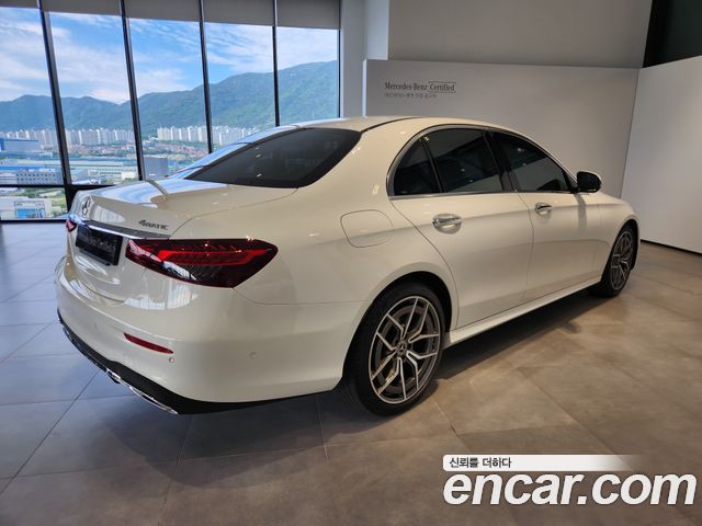 Mercedes-Benz E-Class E220d 4MATIC AMG Line