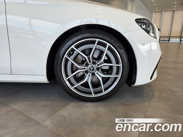 Mercedes-Benz E-Class E220d 4MATIC AMG Line