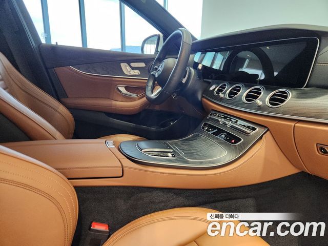 Mercedes-Benz E-Class E220d 4MATIC AMG Line