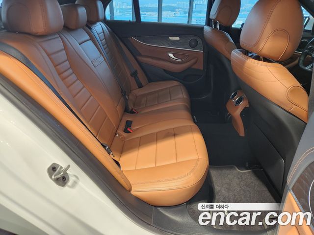 Mercedes-Benz E-Class E220d 4MATIC AMG Line