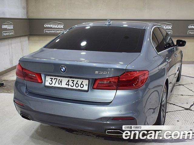 BMW 5-Series 530i M Sport Package Plus