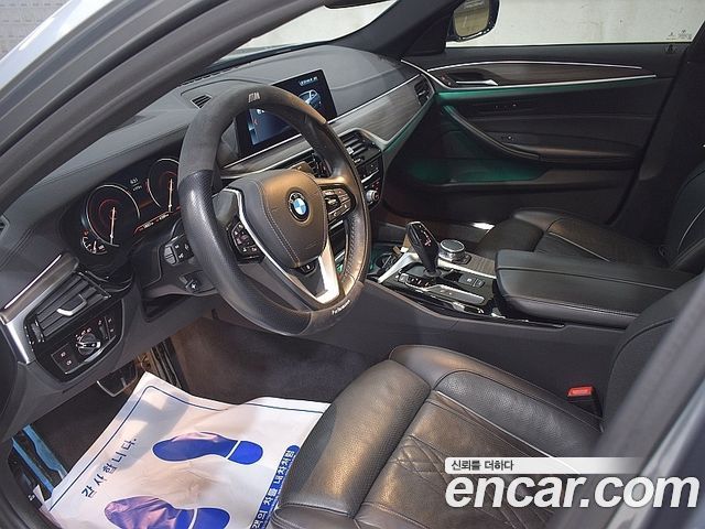 BMW 5-Series 530i M Sport Package Plus