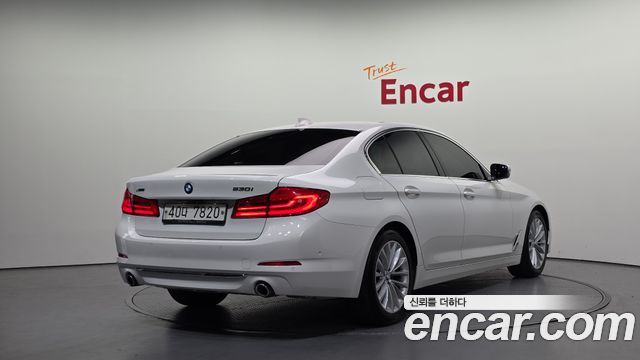 BMW 5-Series 530i xDrive Luxury Plus